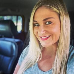 Meet your Posher, Loraanne